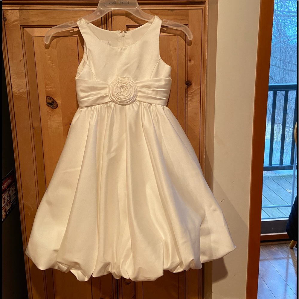 💐 Reduced! Beautiful Flower Girls Dress!! 💐